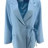Blazer met strik aan de zijkant Yokai licht blauw