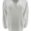 Blouse in linnen-look met circle werking op de mouw off-white