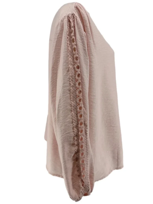 Blouse in linnen-look met circle werking op de mouw licht roze