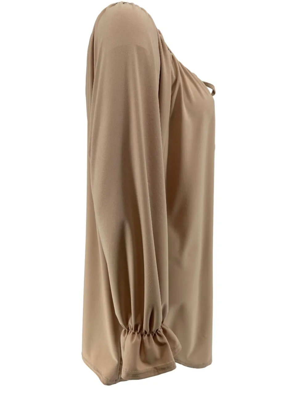blouse_met_koordje_aan_de_1-7.webp Blouse met koordje aan de hals Polly uni beige