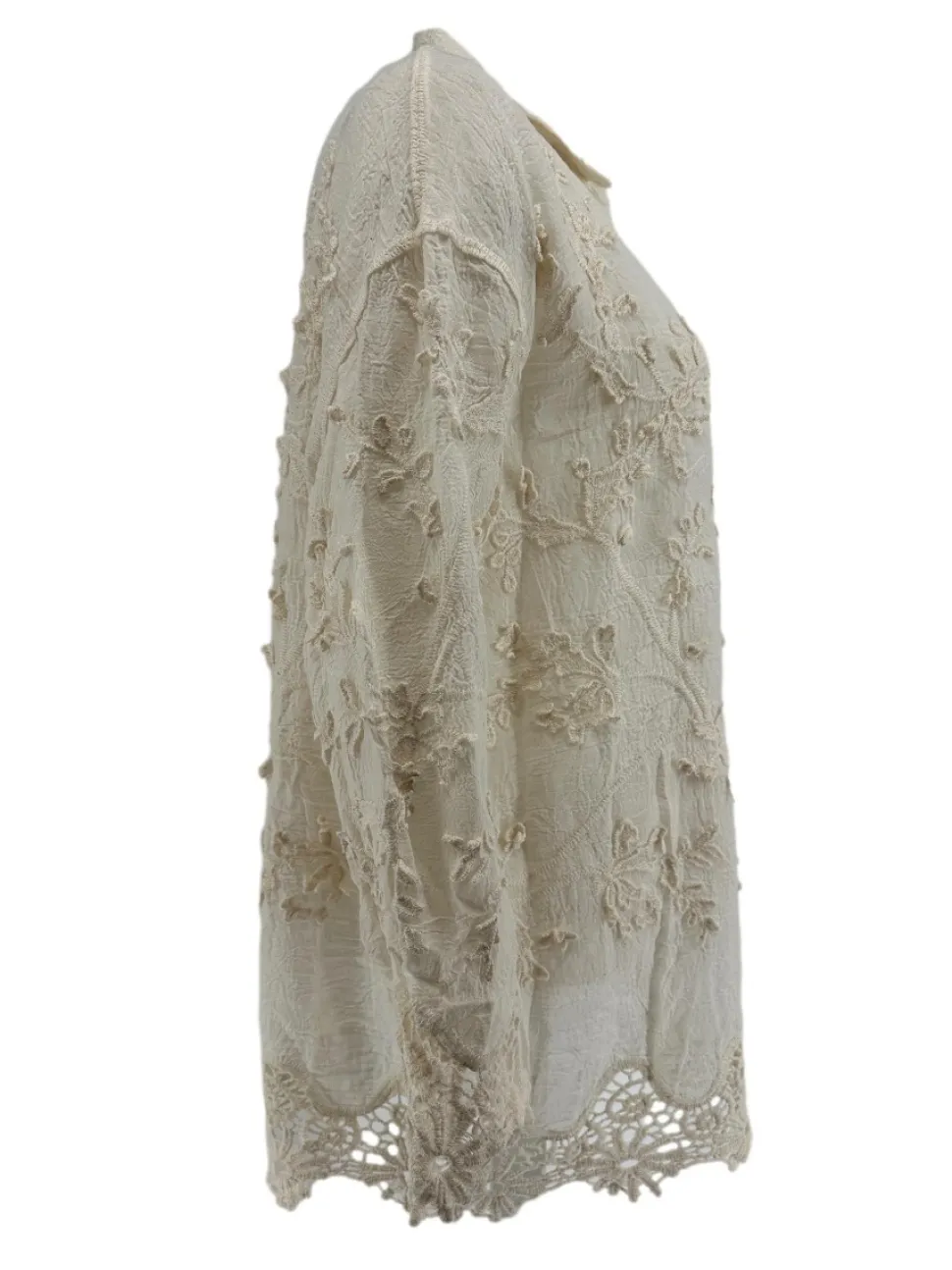blouse_met_kraag_en_knope_1.webp Blouse met kraag en knopen blossom beige