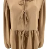 Blouse met lange mouw en strikjes aan de voorzijde camel (SALE)