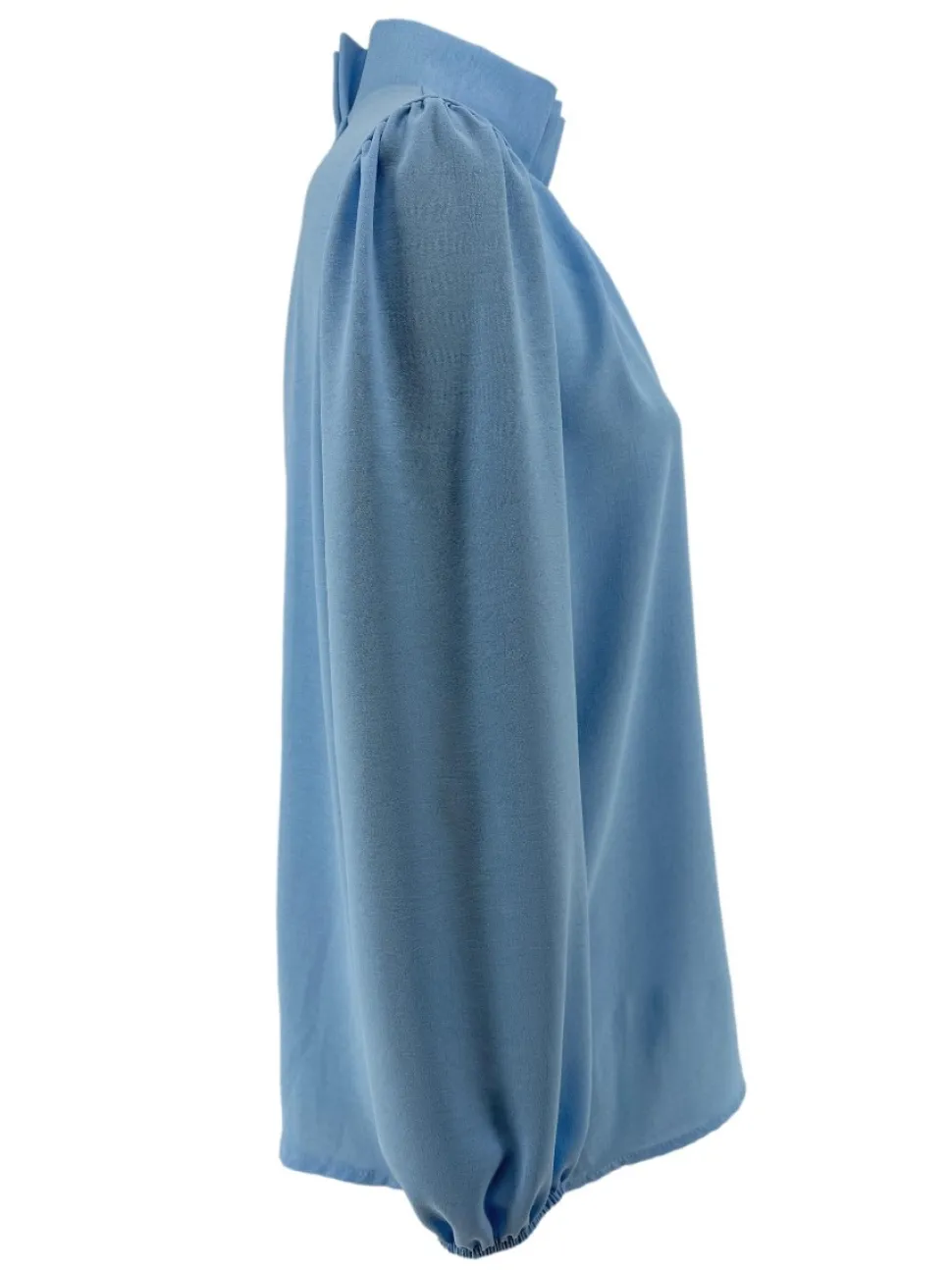 blouse_met_opstaande_boor_1-3.webp Blouse met opstaande boord en smock aan de mouw Sammie licht blauw