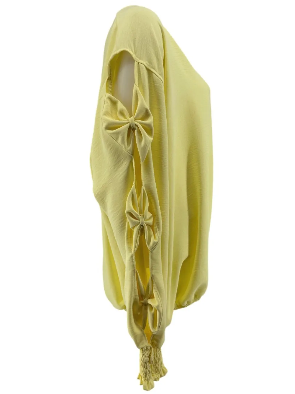 blouse_met_ronde_hals_en__1-2.webp Blouse met ronde hals en open mouw met strikjes geel