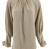 Blouse met ruffle en knoopje in de hals Nicole beige