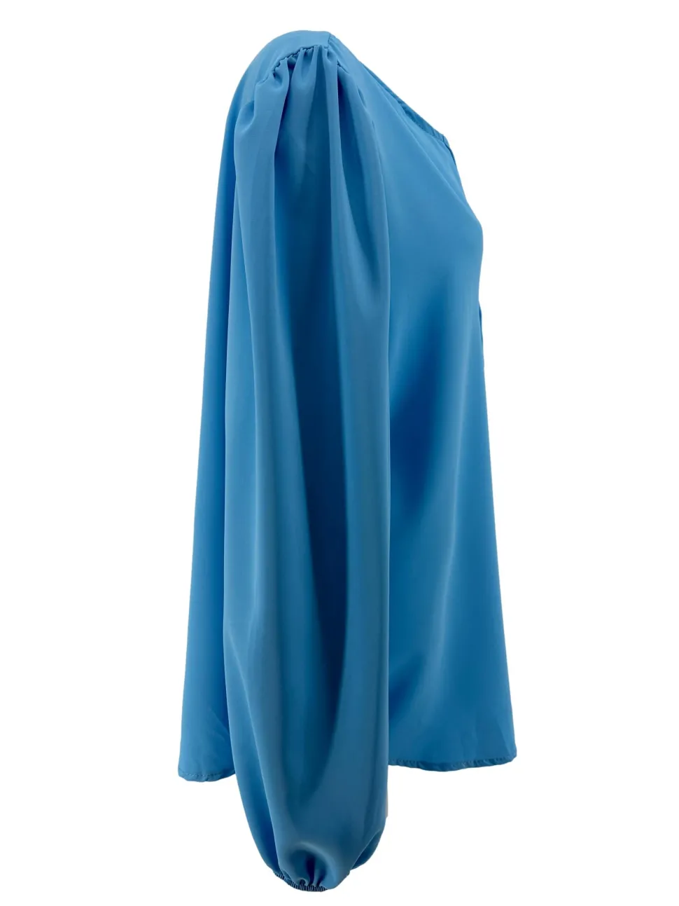 blouse_met_vhals_en_bies__1.webp Blouse met v-hals en bies aan de voorzijde Lisanne licht blauw. SALE