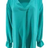 Blouse met V-hals en elastiek aan de onderzijde Julia turquoise