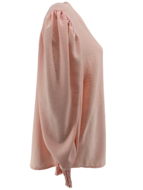 Blouse met v-hals en smock aan de mouw Guusje licht roze