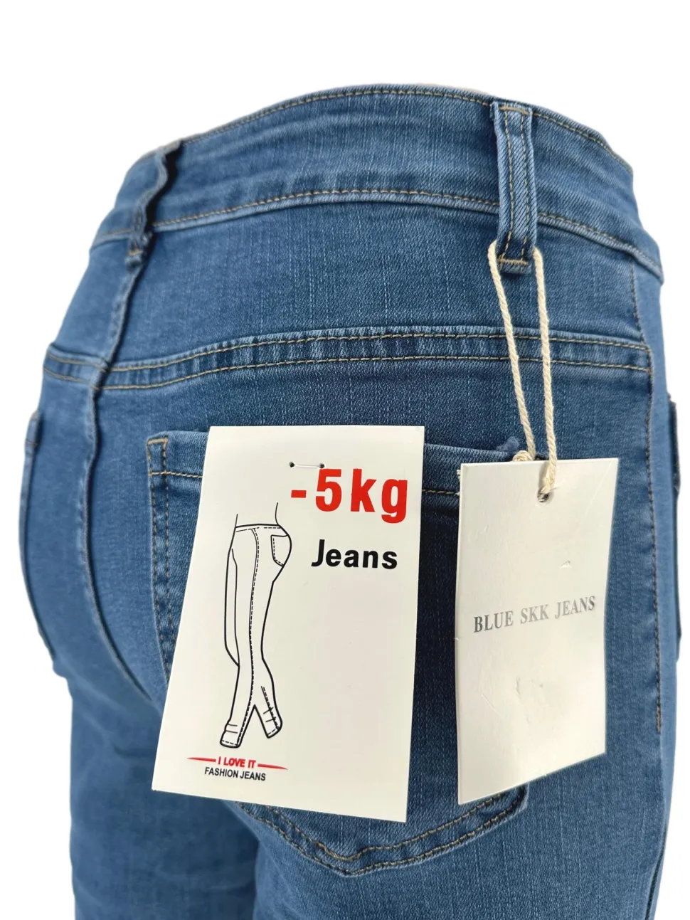 blue_skk_lichtere_denim_j_1.webp Blue skk. lichtere denim jeans met zak op de voorzijde en gouden knoop ( K-8341#) SALE