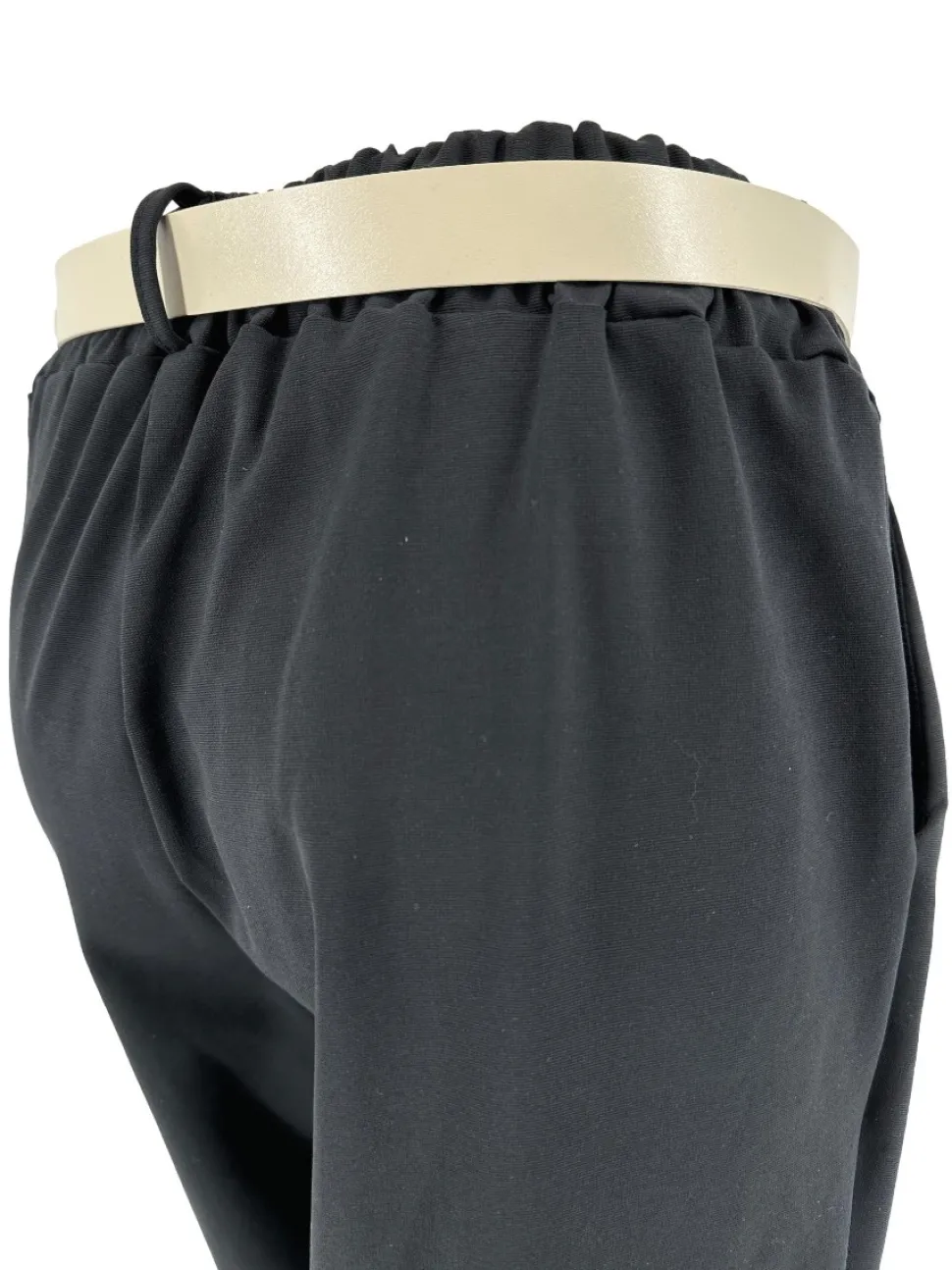 broek_met_band_aan_de_ond_1-6.webp Broek met BAND aan de onderzijde RLL zwart