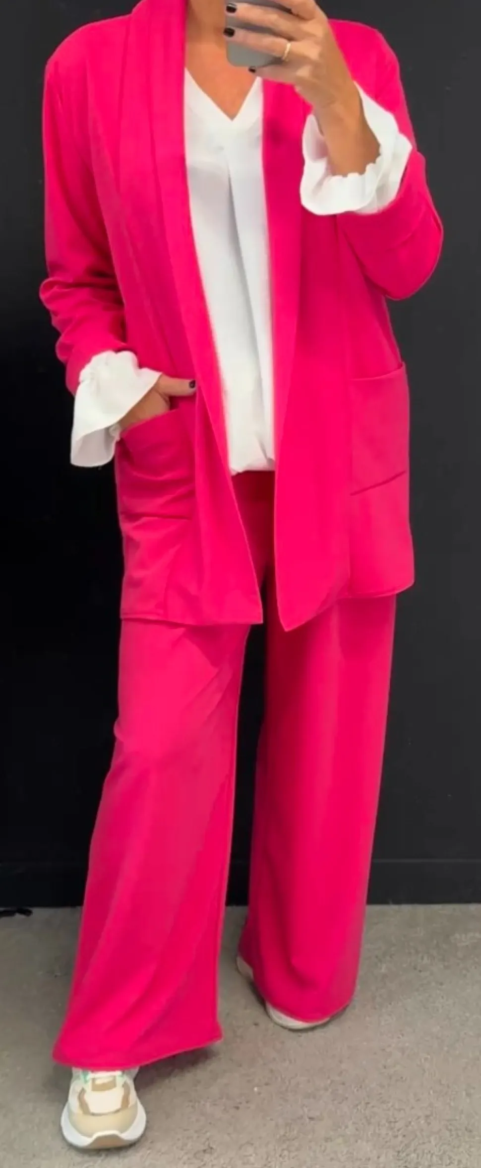 delig_travelstof_pak_isa__0.webp 2-Delig travelstof pak Isa PLUS fuchsia