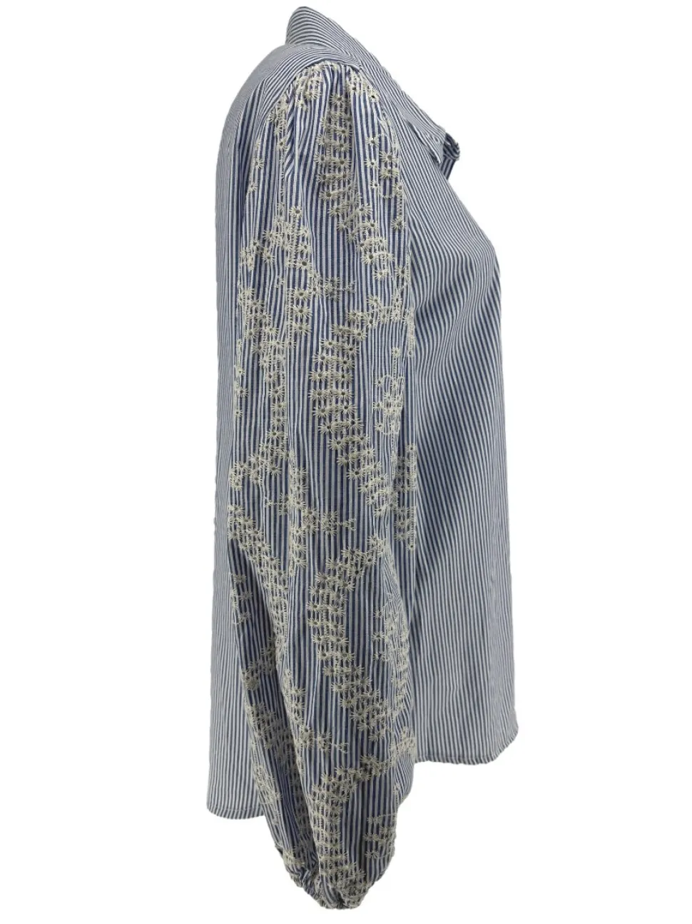 gestreepte_blouse_met_bor_1.webp Gestreepte blouse met borduursels op de mouw blauw