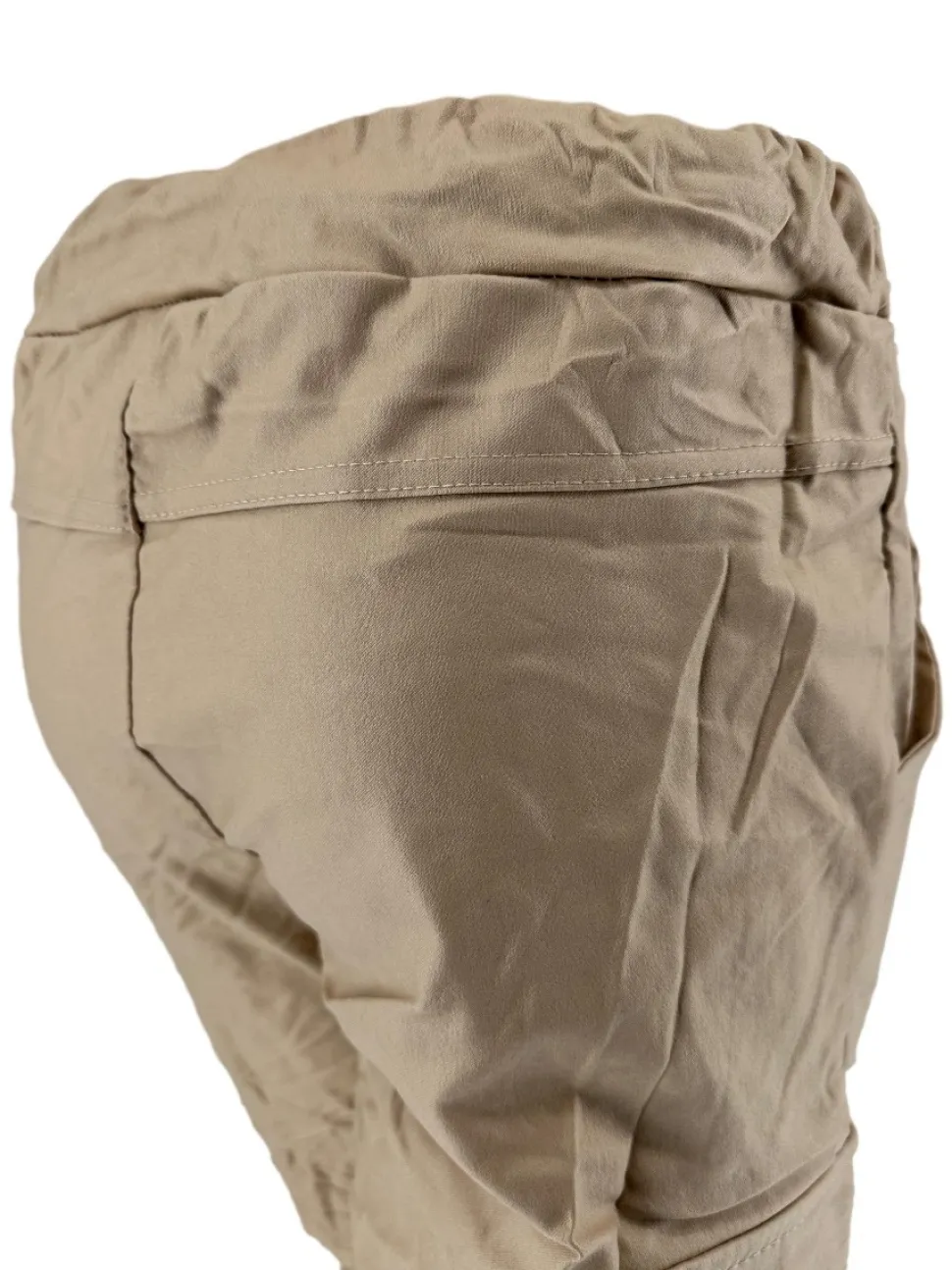 italy_cargo_coating_broek_1.webp Italy CARGO coating broek met glitter koord beige