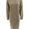 Jurk met ronde hals en knopen op de schouder camel (B84801)JMK