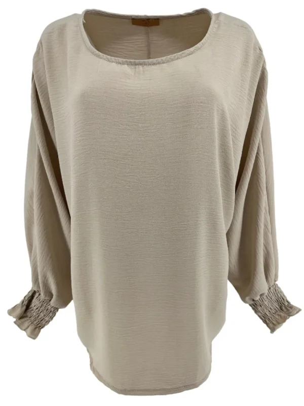 Oversized blouse met vleermuis mouw en smock mouw Gaby beige