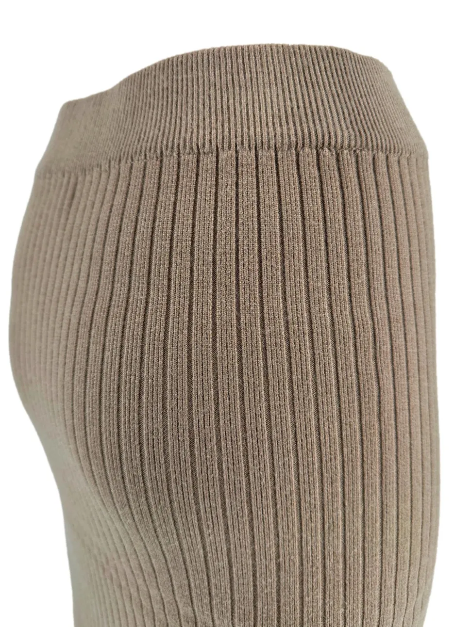 rok_met_rib_details_en_kn_1-2.webp Rok met rib details en knopen aan de zijkant Melody camel (W2062)