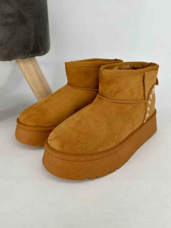 Uggies met stiksel camel (6009)
