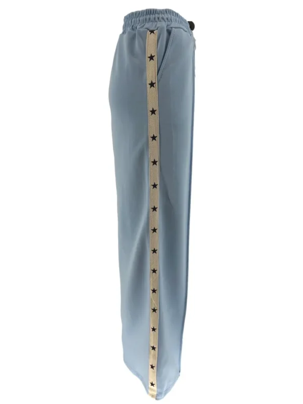 Wijde broek met sterretjes bies licht blauw.(gts)