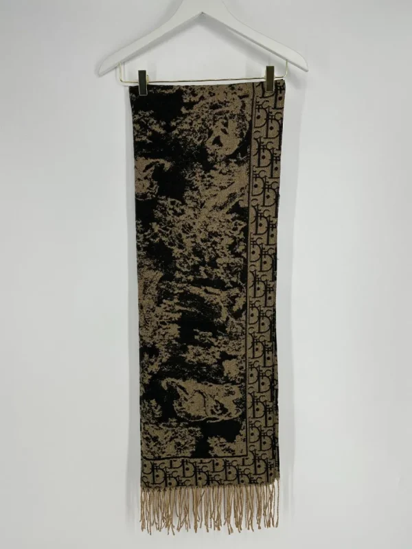 Zachte sjaal met print Diora black (DA24-12)